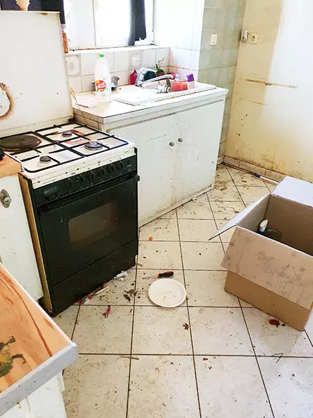 Nettoyage de maison ou appartement très sale et insalubre
